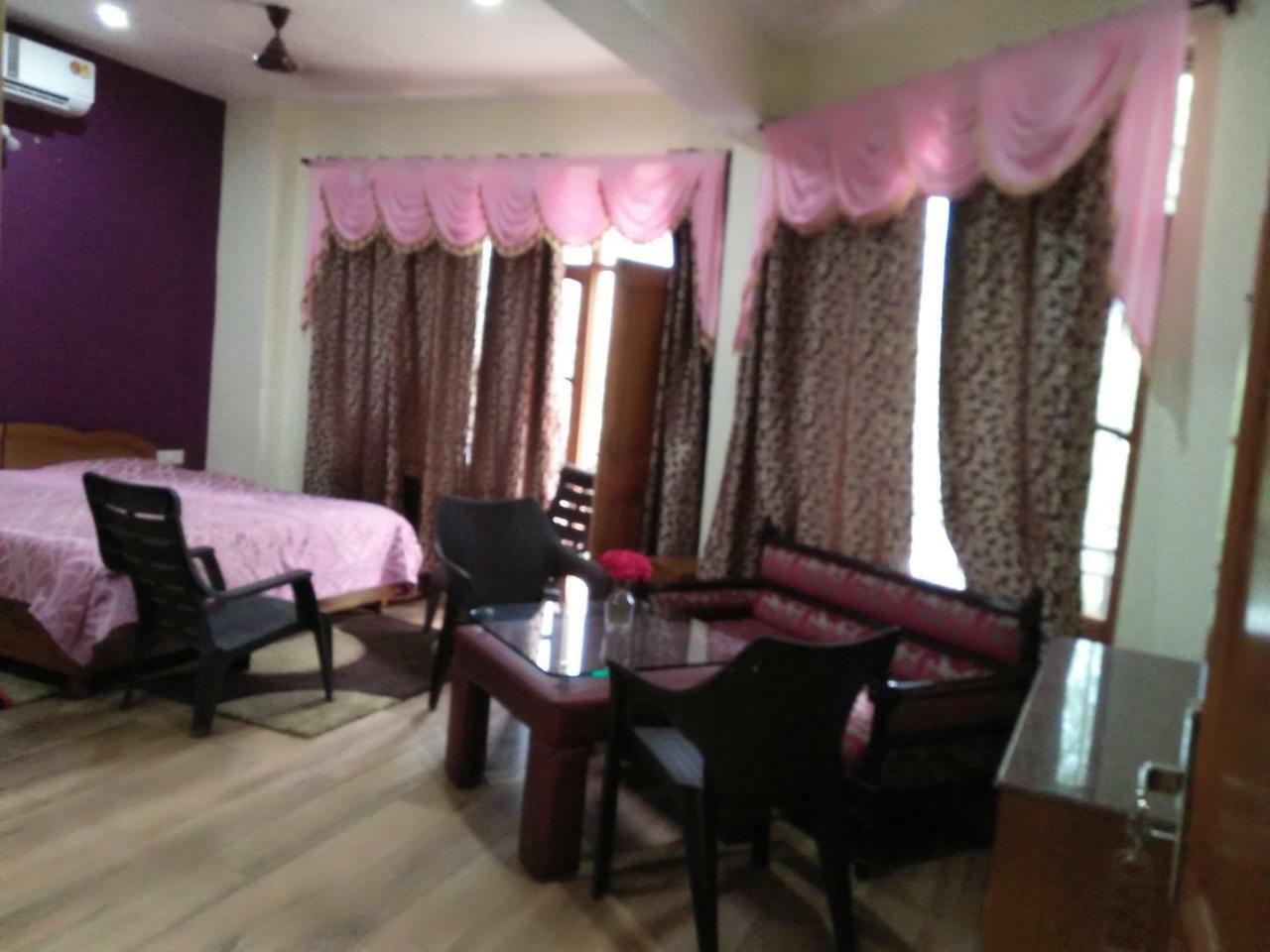 Misty Woods Hotell Dharamshala Eksteriør bilde